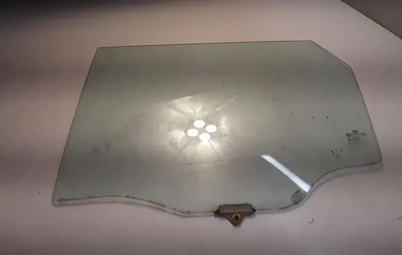 KIA Sorento Rear door window glass 835302P000