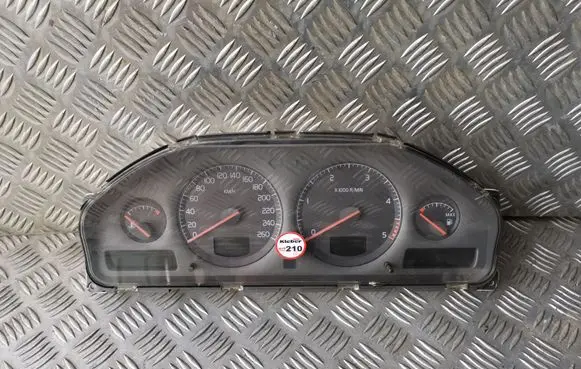 Speedometer (instrument cluster)