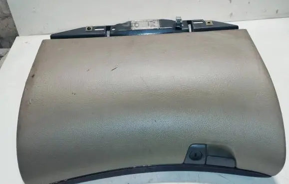 Volvo XC70 Glove box 8650374 3865