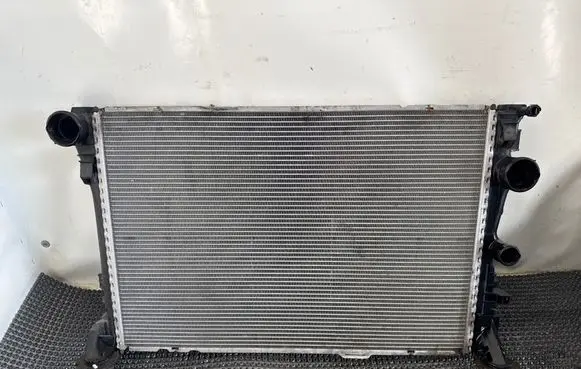 Mercedes-Benz SLK R172 Coolant radiator A0995002603 Y387100