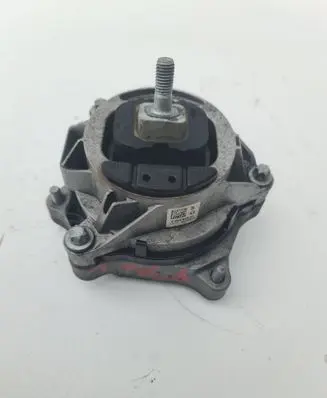 BMW 4 F36 Gran coupe Engine mount bracket 6859413