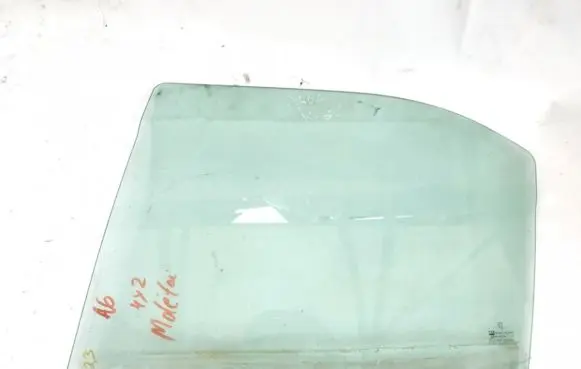 Peugeot 406 Rear door window glass