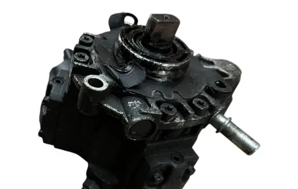 Ford Focus C-MAX Fuel injection high pressure pump 9658193980 5WS40019 A2C20000598