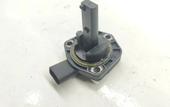 Volkswagen PASSAT B6 Oil level sensor 1J0907660C 6PR00807903