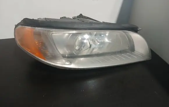 Volvo S80 Headlight/headlamp 1090025