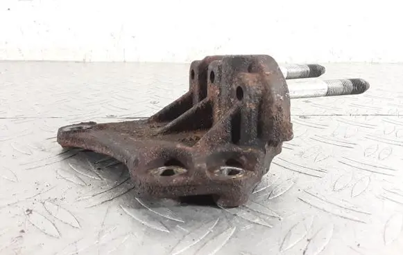 Mitsubishi Outlander Engine mounting bracket
