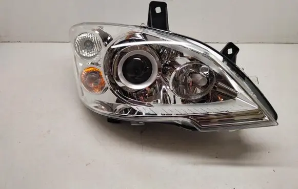 Mercedes-Benz Vito Viano W639 Headlight/headlamp A6398202461