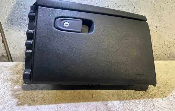 Jeep Grand Cherokee WL Glove box 6PL99TRMAF 41758FCA 21443AC