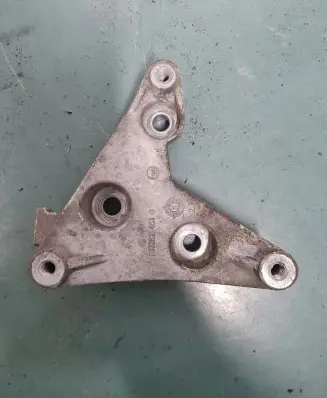 Opel Astra H Engine mounting bracket 897262463