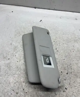 Volkswagen Touareg II Sun visor