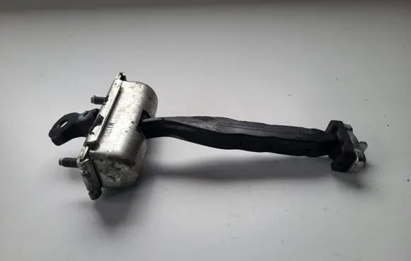 Ford Kuga II Rear door check strap stopper
