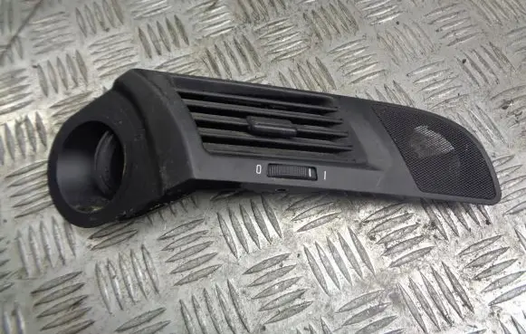 BMW 5 E39 Dashboard side air vent grill/cover trim 8391174