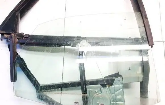 Audi A4 S4 B5 8D Rear door window glass as2m216dot25