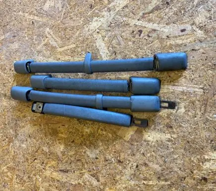 Mercedes-Benz S W140 A set of handles for the ceiling 