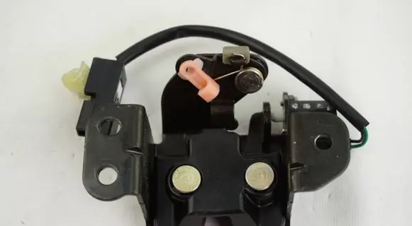 KIA Sportage Tailgate lock latch 871301F000