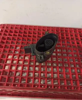 BMW 5 E39 Mass air flow meter 7787076 0928400468 1362