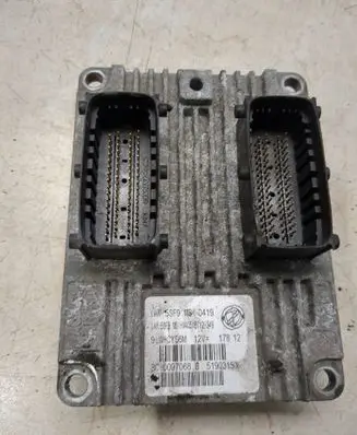 Fiat 500 Engine control unit/module ECU 0097068 51903153