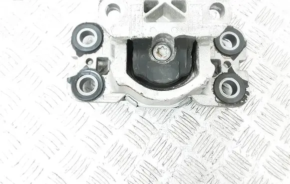 Volvo XC60 Engine mount bracket 31316877