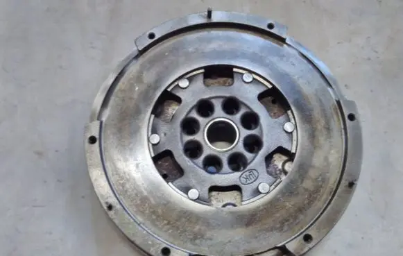 Volkswagen II LT Dual mass flywheel 415019110 074105266N 902412708