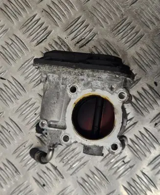 Toyota Yaris Throttle valve 2203047010 1420129 2L101190