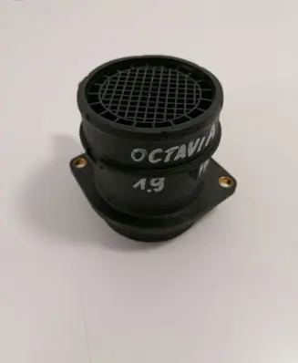 Skoda Octavia Mk2 (1Z) Mass air flow meter 9220930006 2816427800
