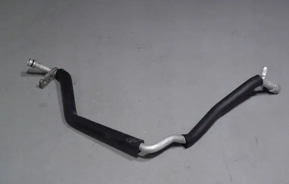 Toyota Prius (XW20) Front wiper blade arm