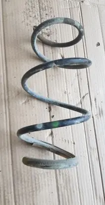 Dacia Sandero II Front coil spring 