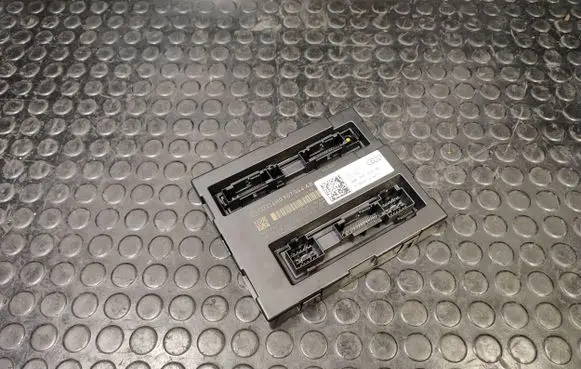 Audi A8 S8 D4 4H Comfort/convenience module 4H0907064AB