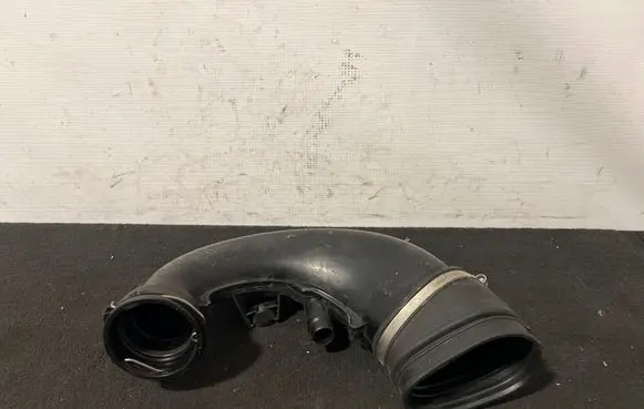 BMW 7 G11 G12 Air intake hose/pipe 8613154