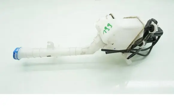 Suzuki Swift IV Windshield washer fluid reservoir/tank MMAUTKO17959