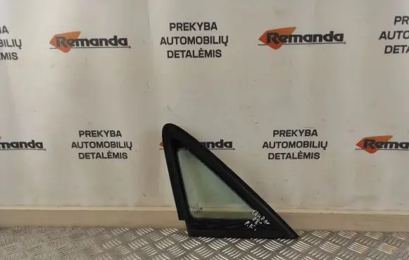 Volkswagen Touran I Front triangle window/glass E643R00048