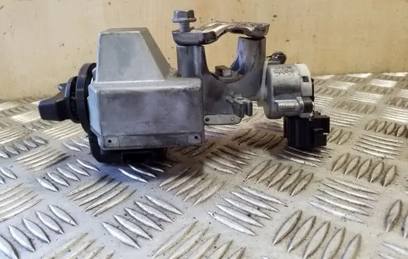 Suzuki Grand Vitara II Ignition lock 3397067J00 X1T12671M