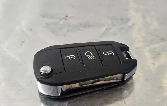 Peugeot 308 Ignition key/card 967400108001 DE201404 5FA010