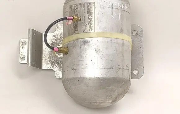 Jaguar XJ X351 Rear shock absorber actuator solenoid 2W935B709AC 20260428HCR0910 2W935B696AFCUX1A