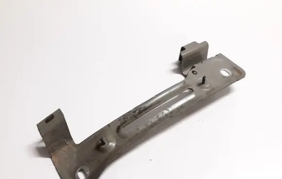 Audi Q7 4M Fender mounting bracket 4M0821431