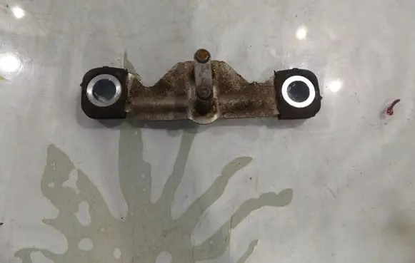 Skoda Fabia Mk2 (5J) Tailgate lock loop/hook striker 