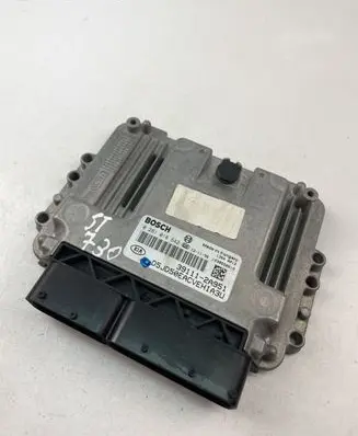 KIA Ceed Engine control unit/module ECU 391112A951 0281018642