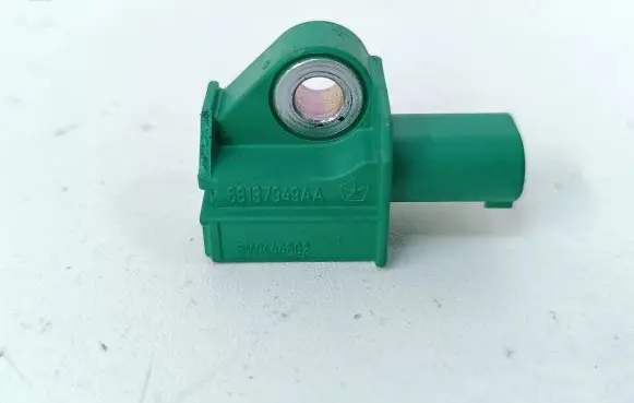 Chrysler Town & Country V Airbag deployment crash/impact sensor 68137949AA 5WK44602