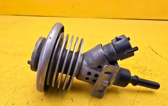 Mercedes-Benz Vito Viano W447 AdBlue injector A0004901013