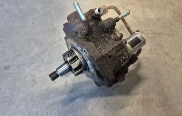 Toyota Hilux (AN10, AN20, AN30) Fuel injection high pressure pump 2210030090