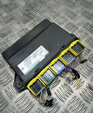 Ford Kuga II Comfort/convenience module AV6N19G481AM TA2006115 A2C99484600