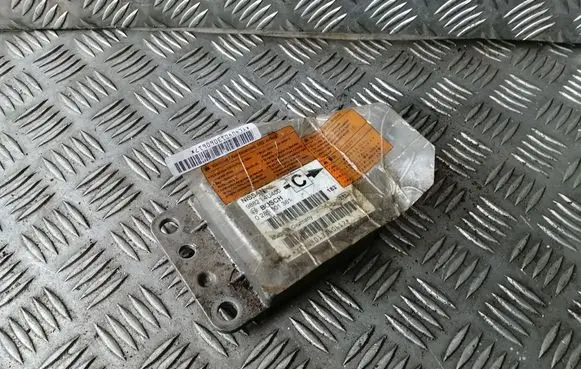 Nissan Almera Tino Airbag control unit/module 988204U400 0285001361