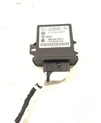 Volkswagen Touran I Light module LCM 5M0907357C 5WK49676B 0320090001078