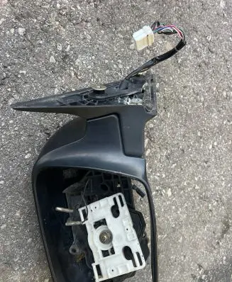 Subaru Outback Front door electric wing mirror