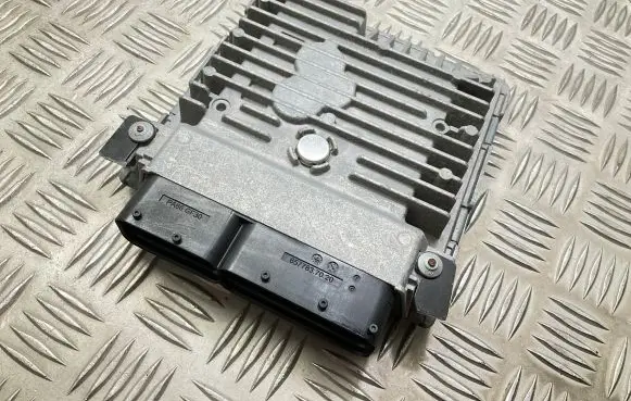 Volkswagen Jetta VI Engine control unit/module ECU 03L906023MM
