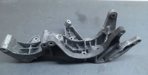 Generator/alternator bracket