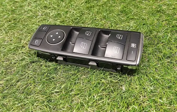 Mercedes-Benz E W212 Electric window control switch A2129056000