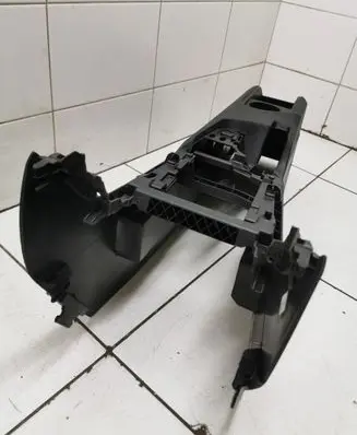 Peugeot 308 Center console 96775884
