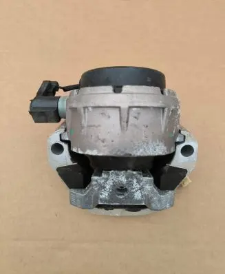 Audi A8 S8 D4 4H Engine mount bracket 4G0199381NS