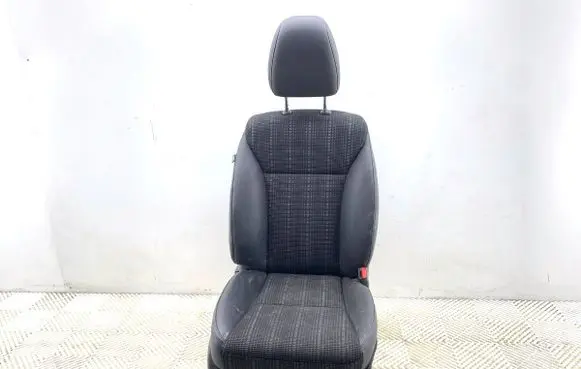 Honda HR-V Front passenger seat 